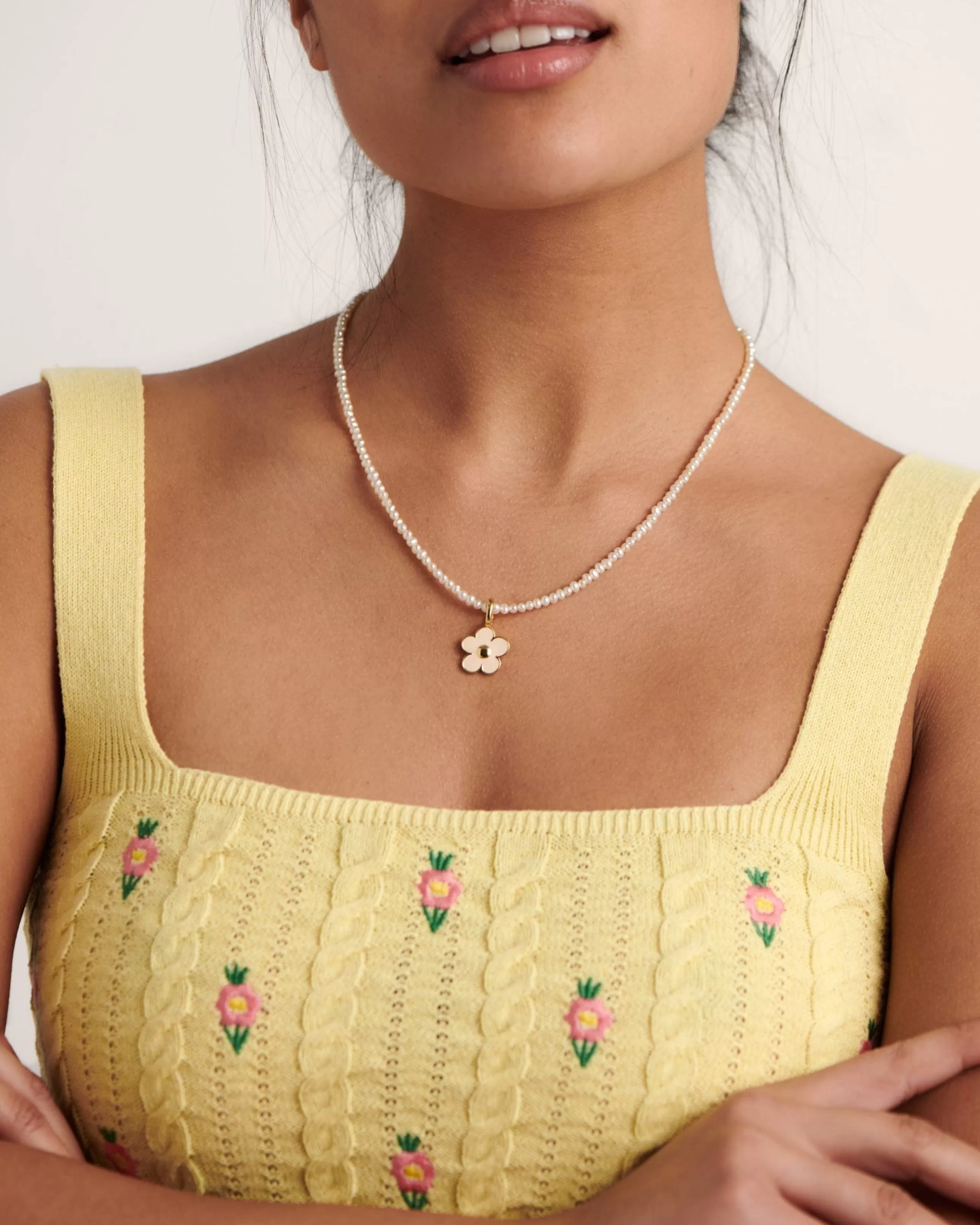 Sale BRUNA The Label Fleur Charm Seashell Or vermeil 18ct et émail