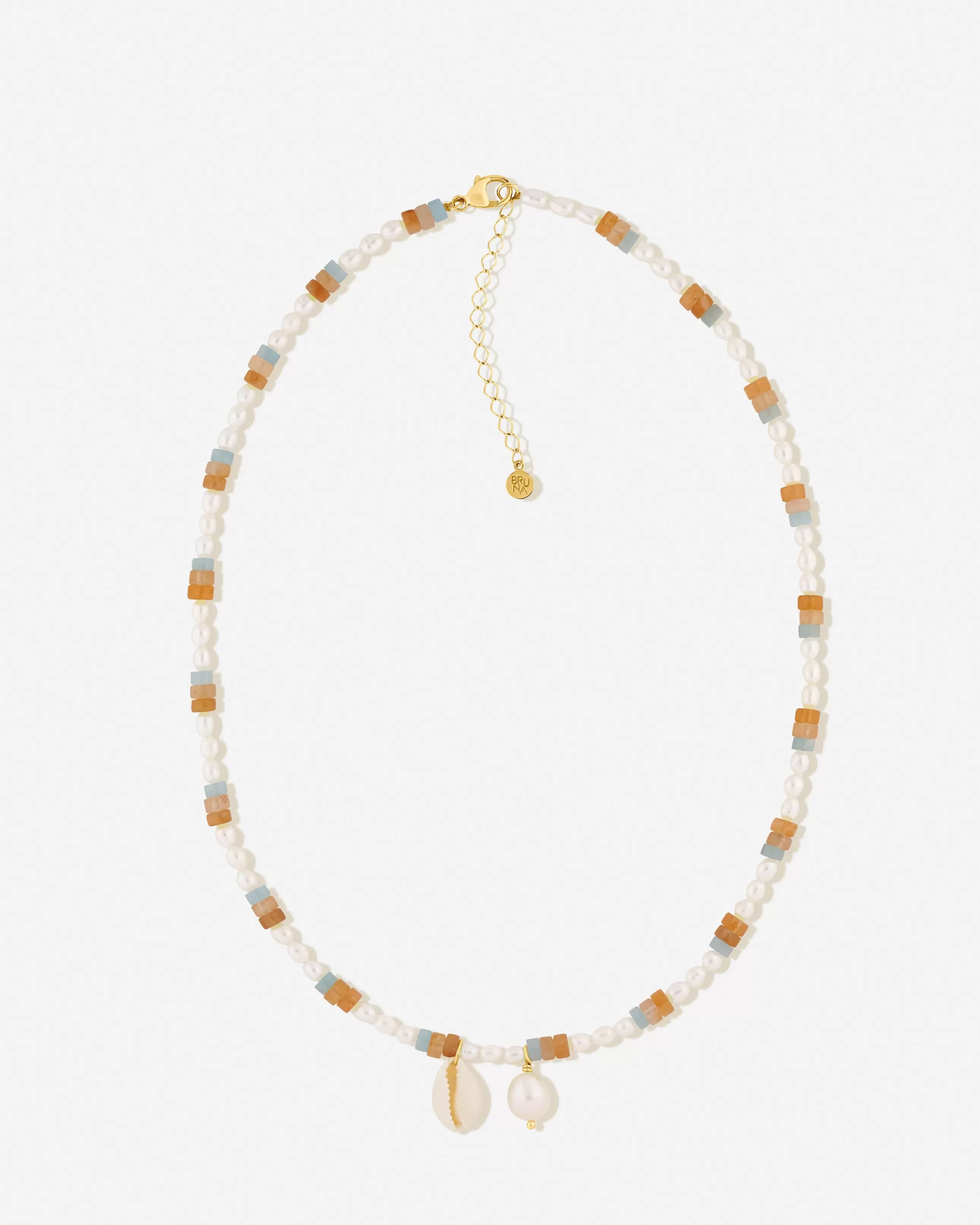 Shop BRUNA The Label Mare Necklace Or vermeil 18ct et perles